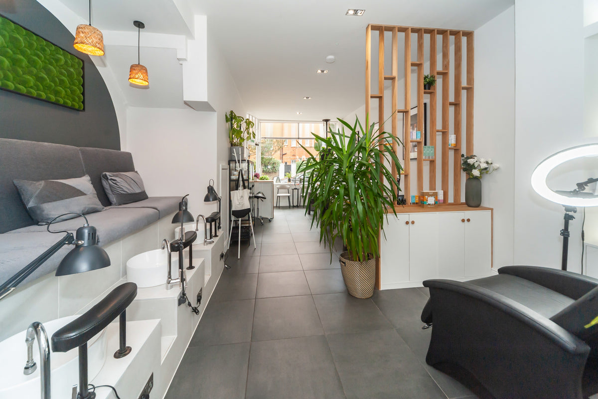 Premium Salon in Desirable Location – Chiswick, London W4 ANGLO SWANN BUSINESS BROKERS