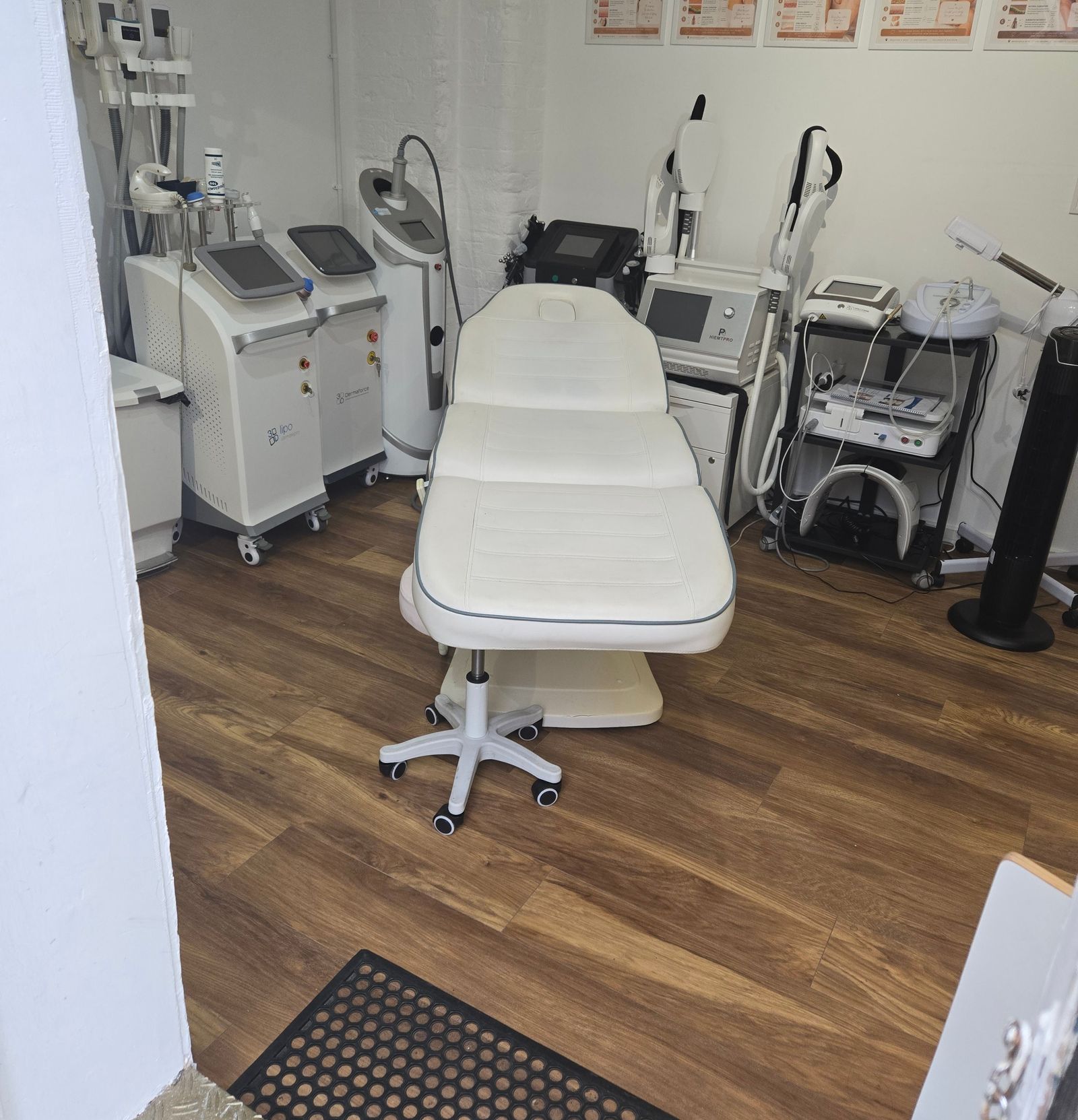 Established Large Aesthetics Clinic Located in Eastbourne, photo 4