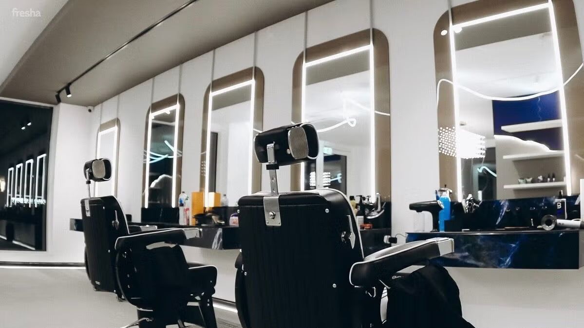 Premium Unisex Hair Lounge in Stratford, photo 1