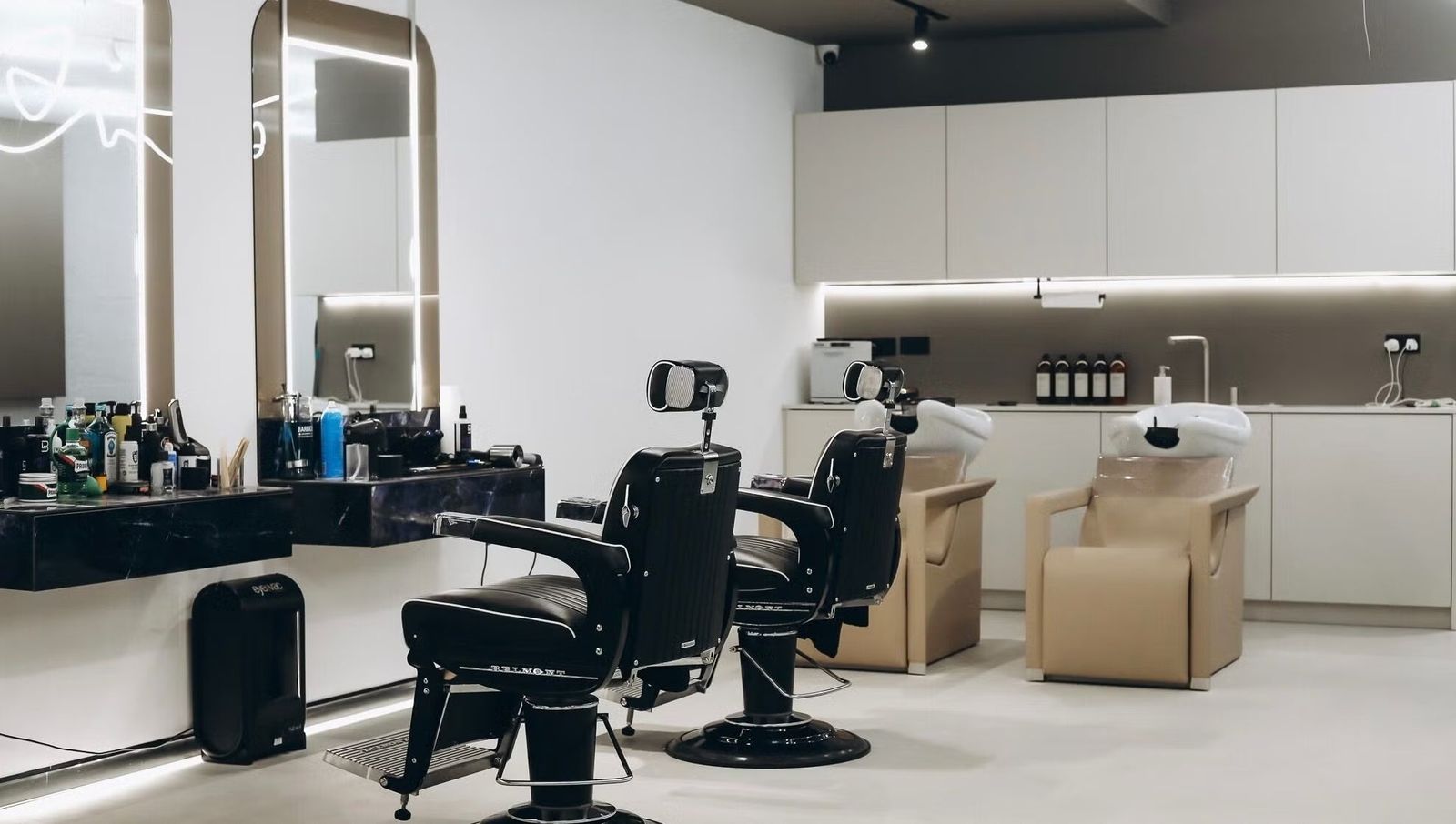 Premium Unisex Hair Lounge in Stratford, photo 3